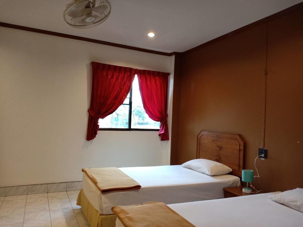 Kookkai House Hostel Patong Exterior photo